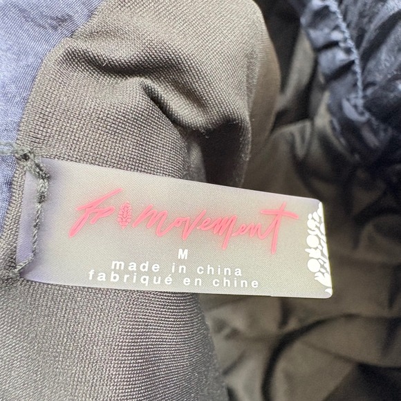 FREE PEOPLE Movement The Way Home Short Red Blue Womens Size Medium Athletic USA - Picture 8 of 11